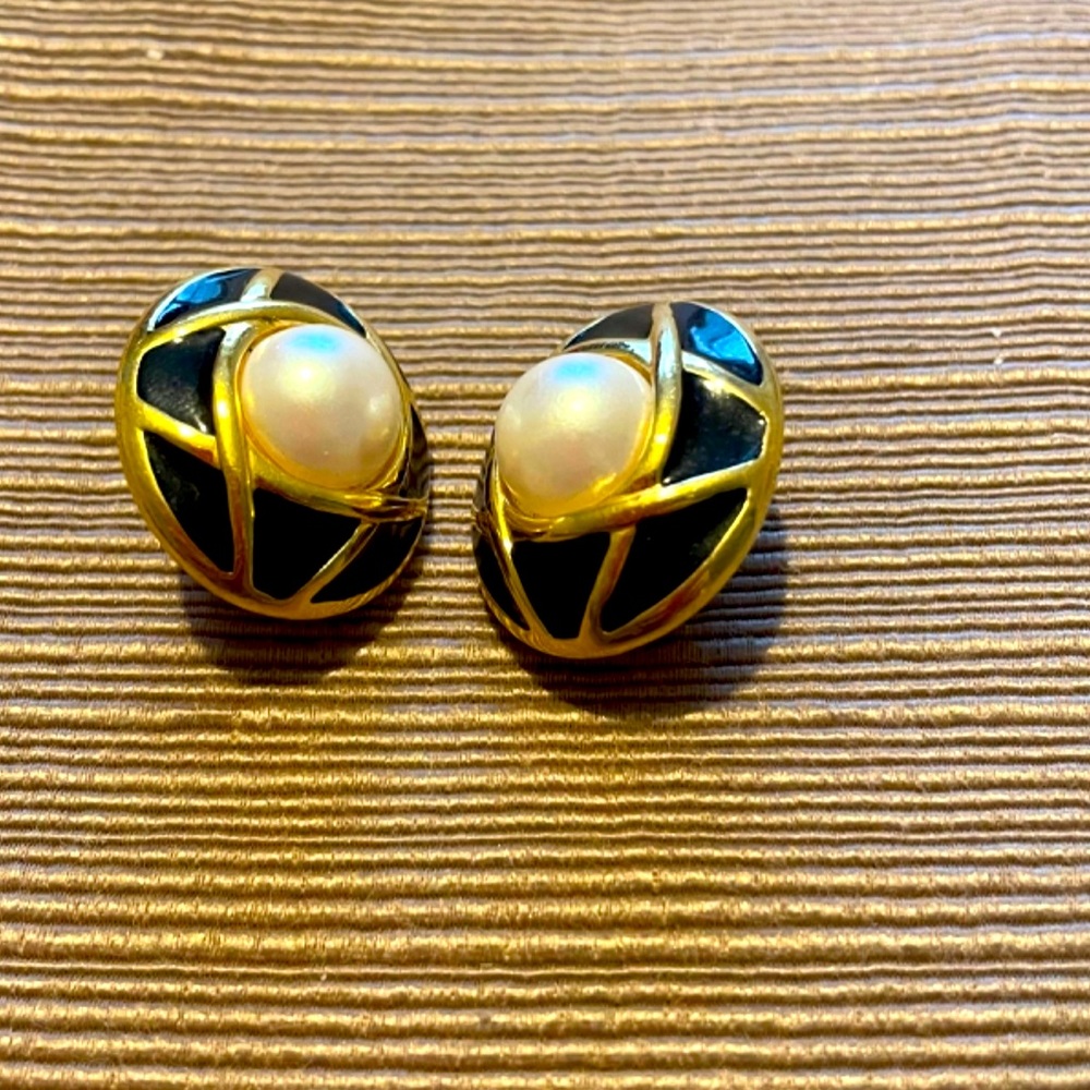 Faux pearl earrings